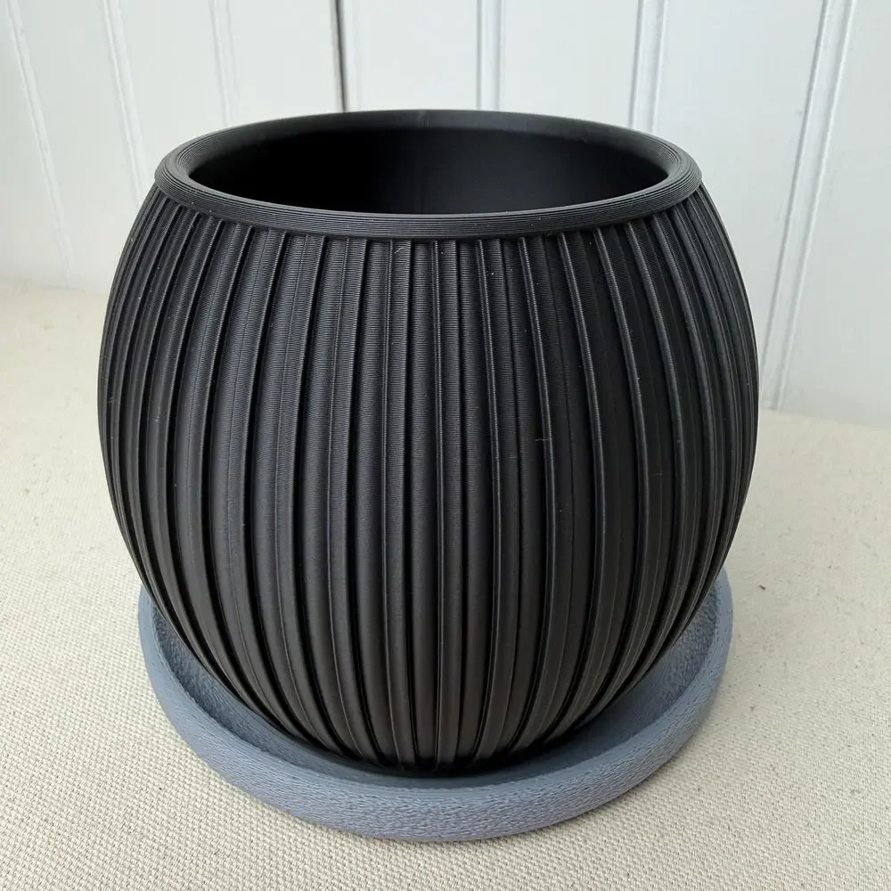 The Halo Planter, Indoor Flower Pot, Tabletop Planter, Ribbed Pattern
